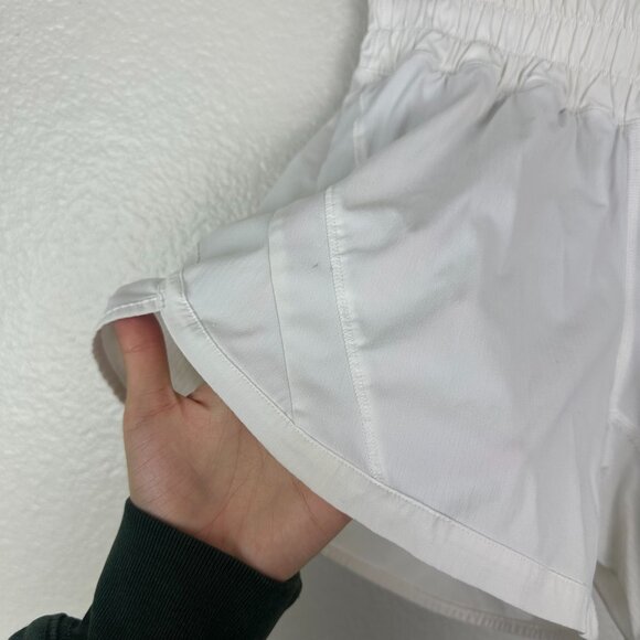 Lululemon Track That Short 5" 4 White Swift Ultra Stretch Athletic Activewear - Picture 3 of 10